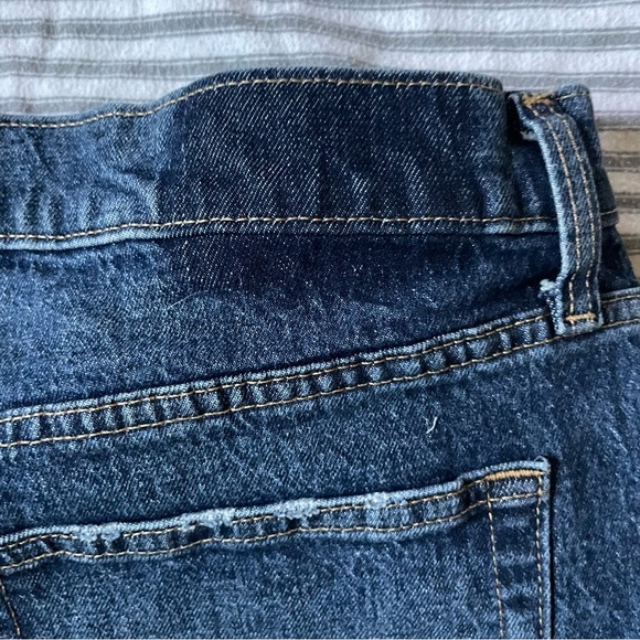 Women’s Gap Denim Cheeky Shorts - Picture 4 of 6